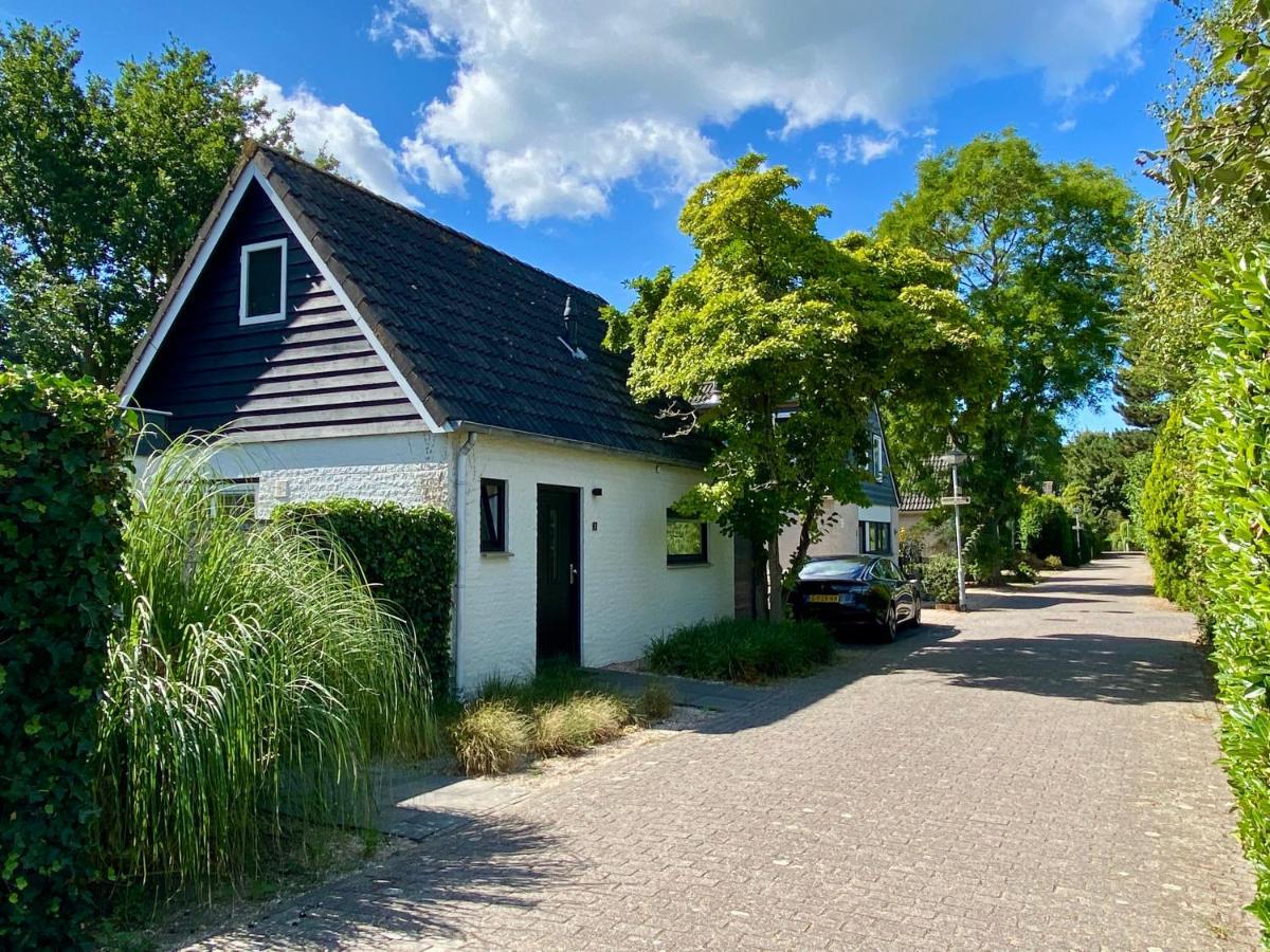 Heerlijk Vrijstaand Huis Aan De Duinen ブールグ・ハームステーデ エクステリア 写真